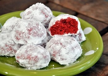Red velvet snowball cookies