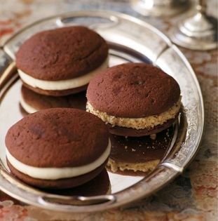 Red velvet whoopie pies
