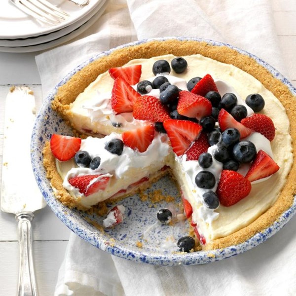 Red, white & blueberry pie