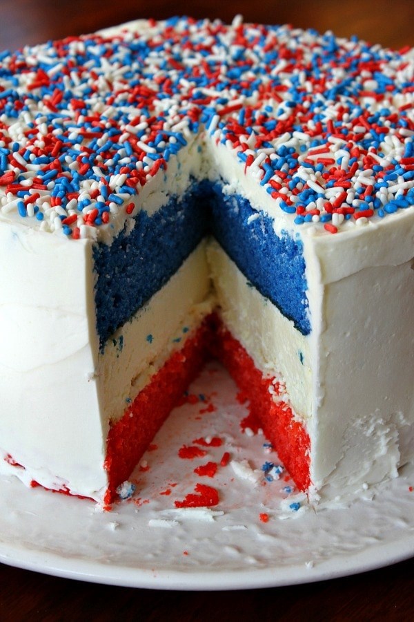Red, white and blue cheesecake cake