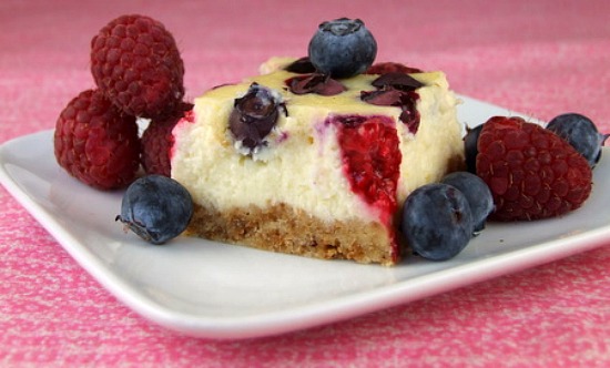 Red, white and blueberry cheesecake bars