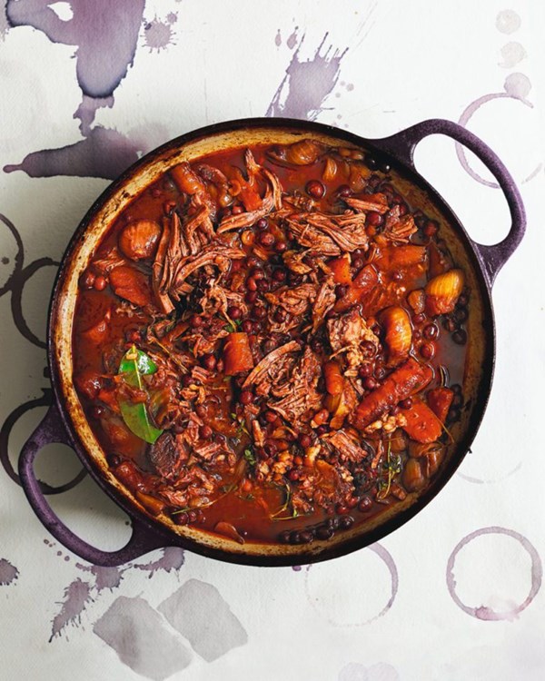 Red wine-braised short ribs and beans 