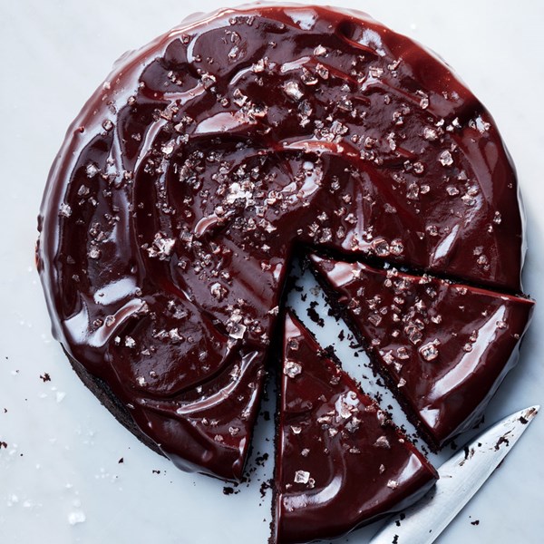 Red wine chocolate snack cake