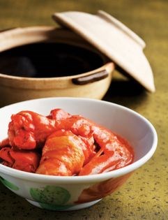 Red wine lees chicken