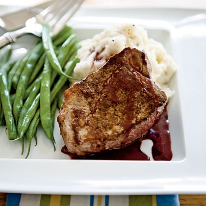 Red wine reduction sauce (Marchand du vin)