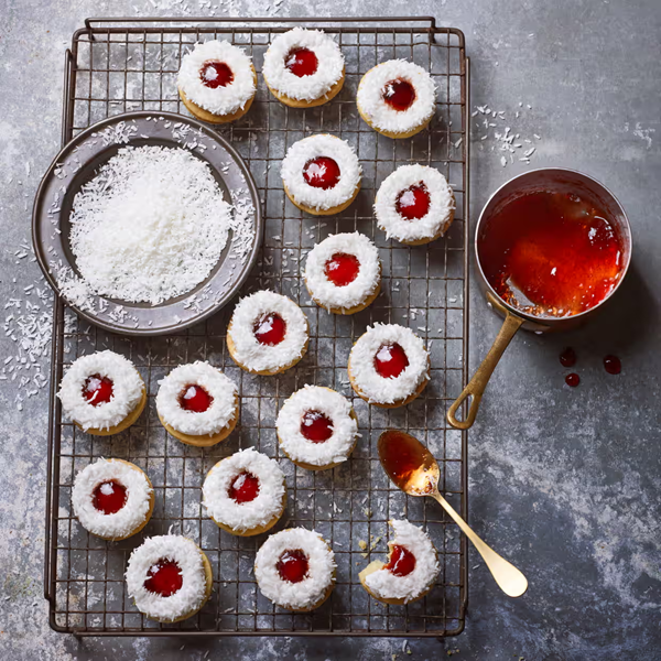 Redcurrant and coconut marshmallow wreaths