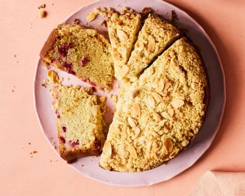 Redcurrant crumble cake