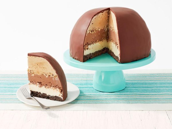 Ree Drummond's mile-high mud pie