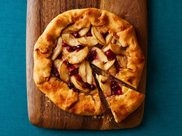 Ree's flat apple-cranberry pie