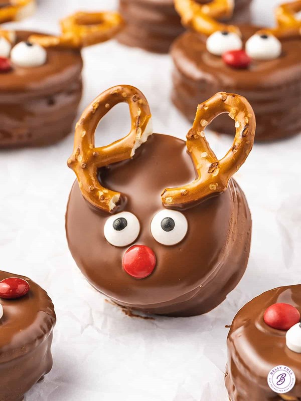 Reindeer Ritz cracker cookies