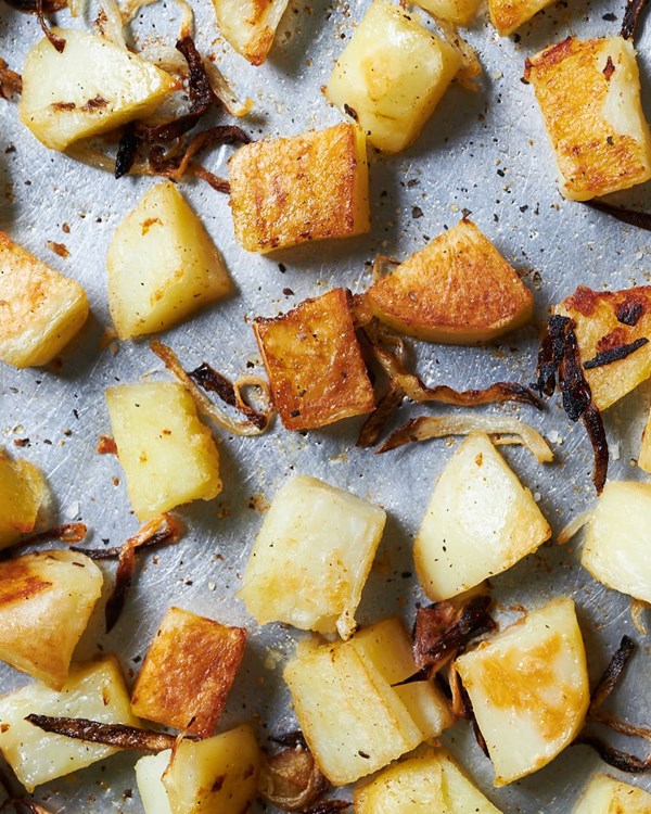 "Restaurant" potatoes with frizzled onions