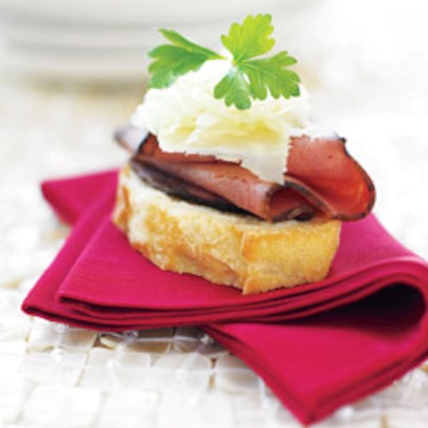 Reuben canapés