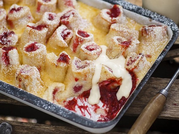 Rhubarb & custard bread pudding