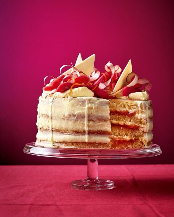 Rhubarb & custard layer cake