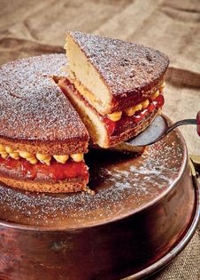 Rhubarb & custard Victoria sponge