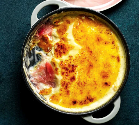 Rhubarb & ginger crème brûlée