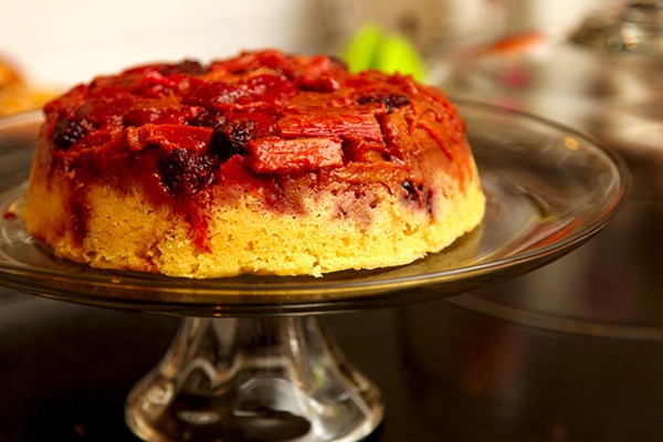 Rhubarb and berry steamed pudding
