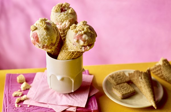 Rhubarb and custard cones