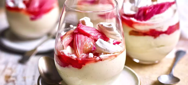 Rhubarb and custard Eton mess