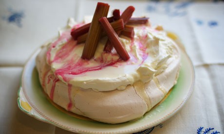 Rhubarb and custard pavlova