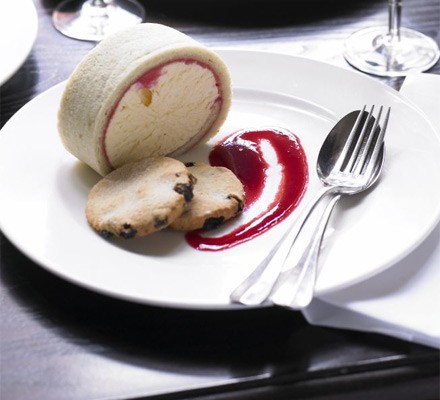 Rhubarb and elderflower Arctic roll