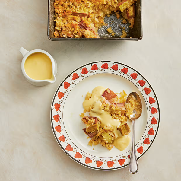 Rhubarb and ginger crumb pudding