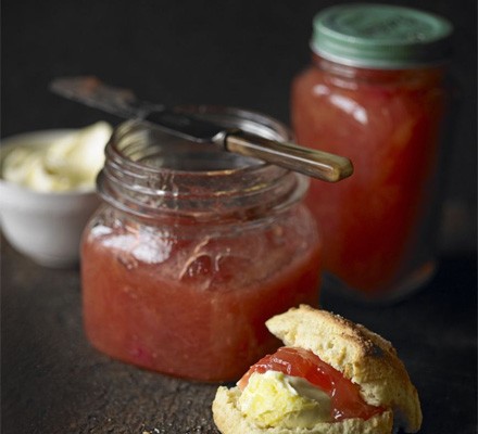 Rhubarb and ginger jam