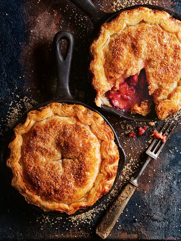 Rhubarb and ginger pies