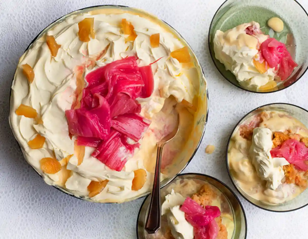 Rhubarb and ginger trifle