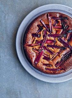 Rhubarb and marzipan cake (Rabarberkage)