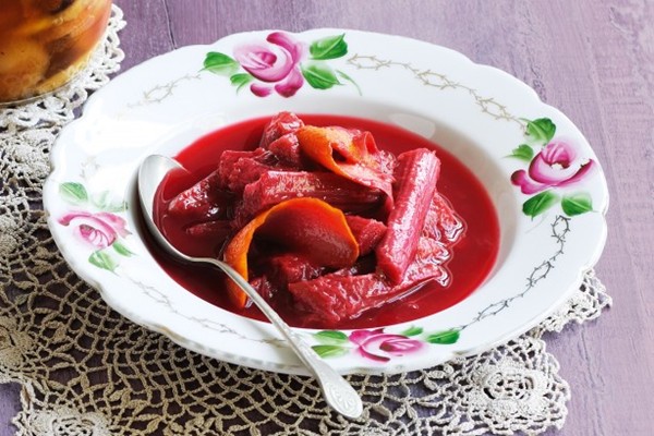Rhubarb and orange compote