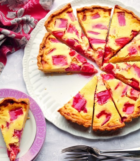 Rhubarb and saffron cream tart