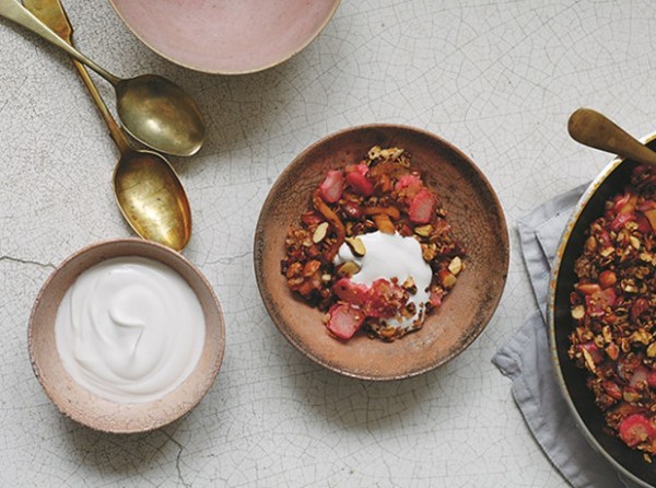 Rhubarb, apple and maple pan crumble
