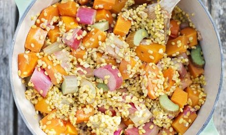 Rhubarb, apple and yellow split pea stew