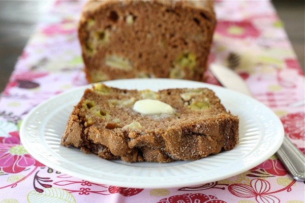 Rhubarb apple bread