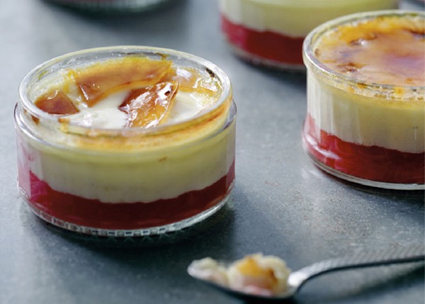 Rhubarb burnt cream
