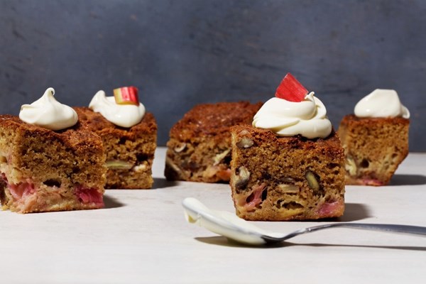 Rhubarb cake