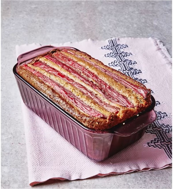Rhubarb cake