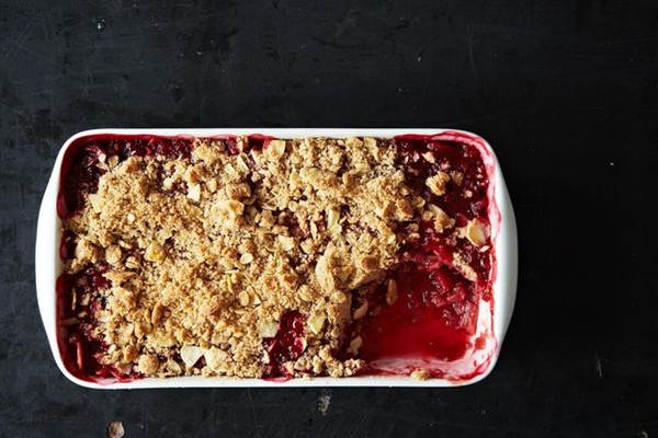 Rhubarb cherry hibiscus crumble