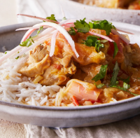 Rhubarb chicken curry