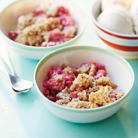 Rhubarb crumble