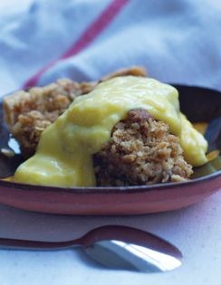 Rhubarb crumble 