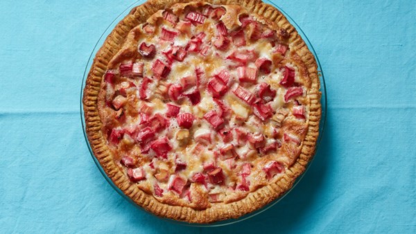 Rhubarb custard pie