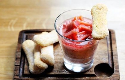 Rhubarb fool