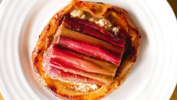Rhubarb galettes