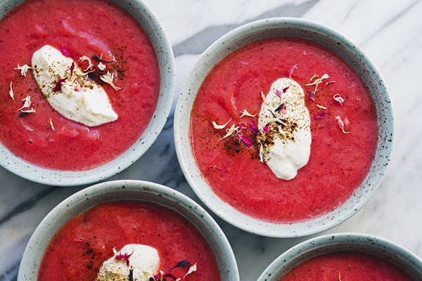 Rhubarb, ginger & strawberry soup