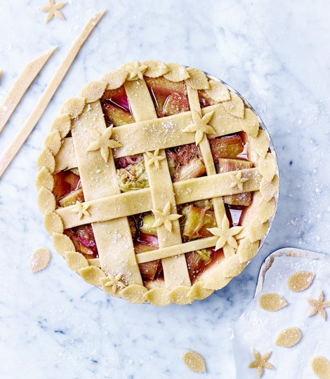 Rhubarb lattice pie