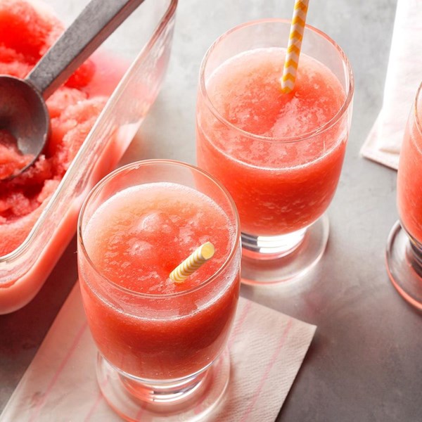 Rhubarb lemonade slush