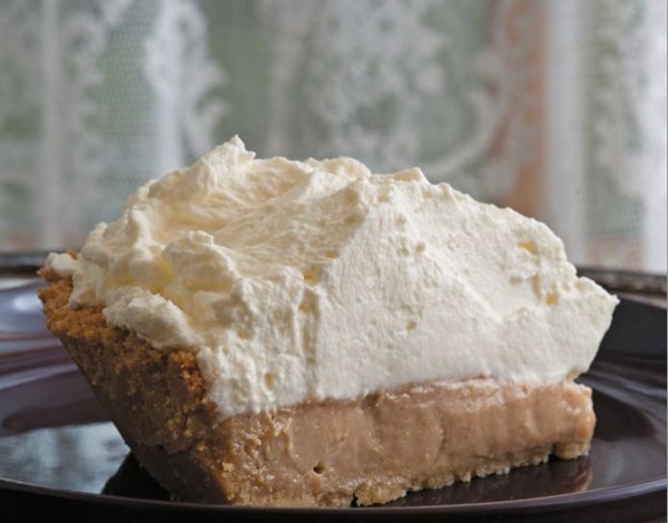 Rhubarb-lime icebox pie 