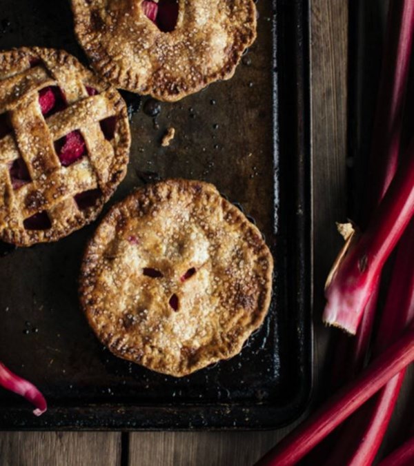 Rhubarb mini pies with spelt crust
